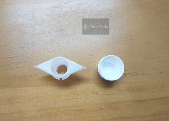Der 9,6 Millimeter-Plastik gießt Tüllen-Kappen-Nahrungsmittelgrad-Material PET 100%