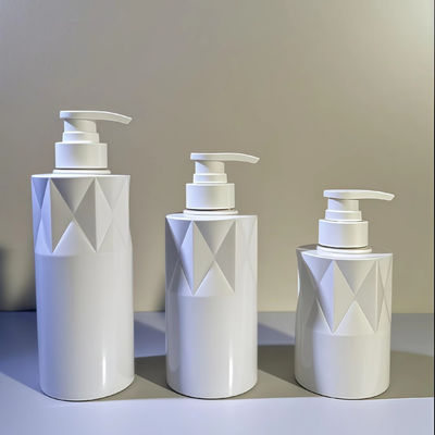 Glasförmige PET-Kosmetikflasche mit Druckpumpe und individuellem Logo, 5000 Stück MOQ, 15-35 Tage Lieferung