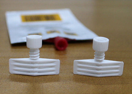Torsions-Tüllen-Kappen-Spitzen-Tüllen-integrale kundenspezifische Farbe HDPE 4.5mm Durchmessers kosmetische